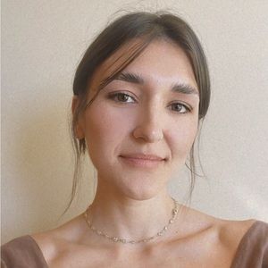 Meet your Posher, Olivia